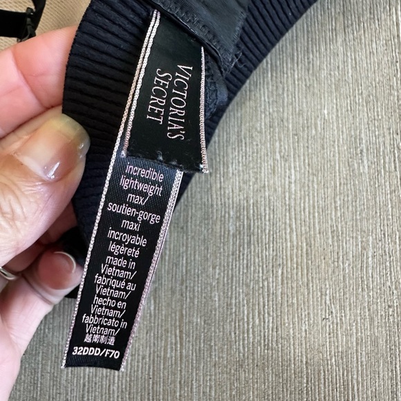 Incredible by Victoria's Secret medium support Mesh Sports Bra 32ddd set of 3 - Picture 6 of 11